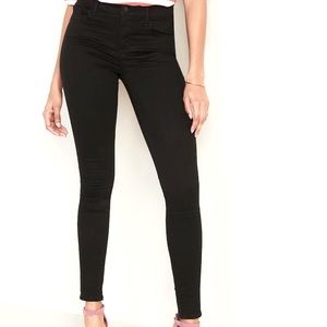 Old Navy Rockstar - Super Skinny - Built in Sculpt - Never Fade Jeans - Size 6